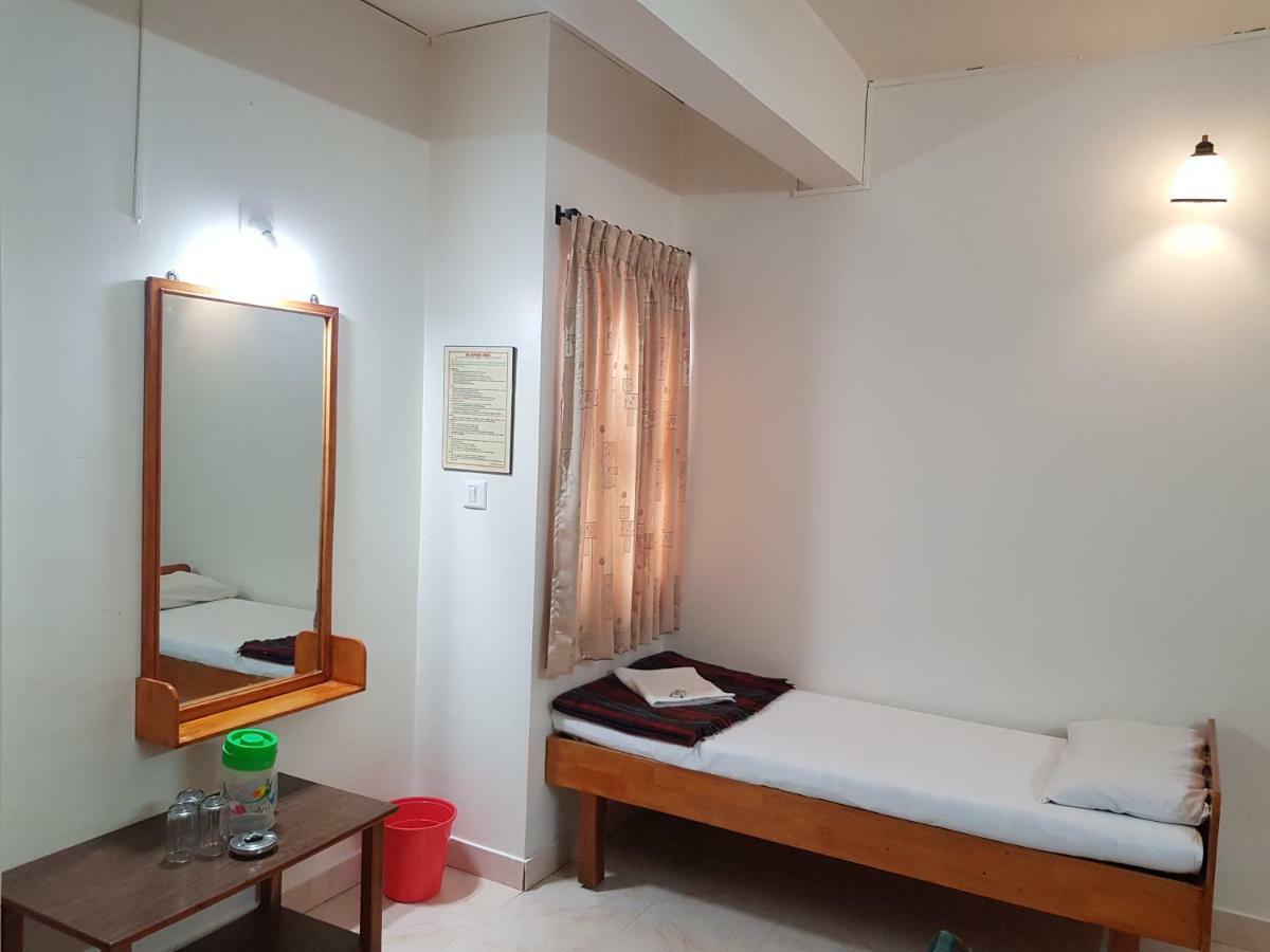 Sri Kumara Lodge Bangalore Ngoại thất bức ảnh